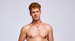 Bombshell Adam o Love Islandu: Přijde mi to jako tábor pro dospělé