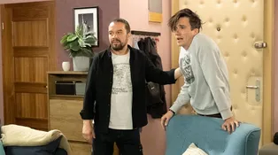 Opilý Jakub bez zábran vtrhne k Marečkovým! Dozví se Mára konečně pravdu?