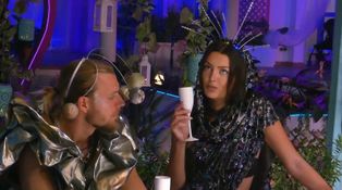 Konec předstírání v Love Islandu: Terez a Tomáš byli na party totálně znudění