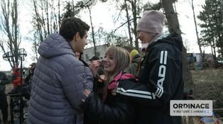 Zákulisí Ordinace: Bařáková a Lupták natáčeli v opuštěné továrně