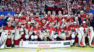 Oslavy titulu mistrů světa v ledním hokeji. TV Nova vysílala přímý přenos