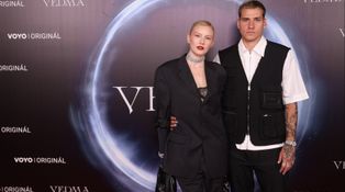 Annet X se s přítelem ukázala na premiéře Vědmy. Básnila ale o někom jiném