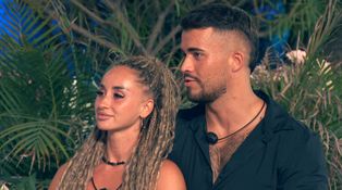 Srdíčka rozhodla: Jeden pár končí v Love Islandu Srdíčka rozhodla: Jeden pár končí v Love Islandu