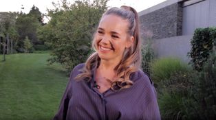 Lucie Vondráčková používá na syny úplatky. Podívejte se, na co oba slyší