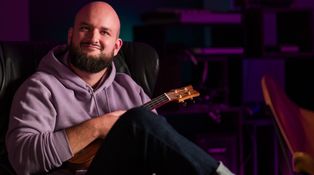 Vyhraje Českého slavíka? Poslechněte si nový hit Pokáče