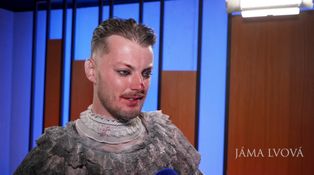Hororový klaun z Jámy lvové přiznává: Chtěl by dostat Bobinu a Zorku Hejdovou