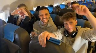 Pantofle i česká hymna. Co pomohlo Survivorům přežít let?