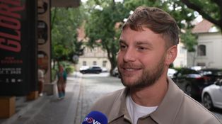 Hezky česky: Moderátor Novy si užívá léto plnými doušky