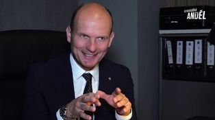 V Kriminálce Anděl hraje se švagrem Langmajerem: Máme problém se nesmát, říká Dalibor Gondík