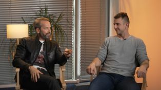Révai a Štáfek z Extraktorů byli sami v ohrožení života. Mířili na ně zbraní