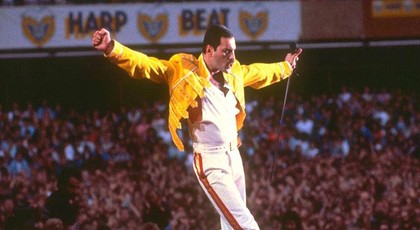 Svět vzpomíná na Freddieho Mercuryho. Která hvězda z O mě se neboj se v něj proměnila?