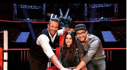 ŠÍLENÁ POROTKYNĚ soutěže The Voice: Během vystoupení na pódiu předváděla psí kusy! VIDEO