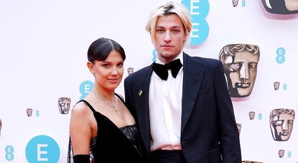 Millie Bobby Brown se zasnoubila! Jak dlouho randí se synem Jona Bon Joviho?