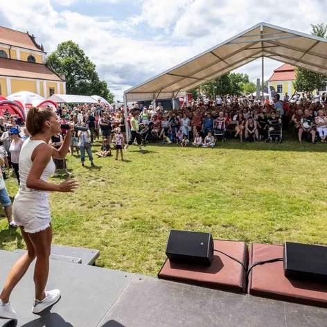 Šárka Vaňková zazpívala na Dni s Novou v Chlumu u Třeboně