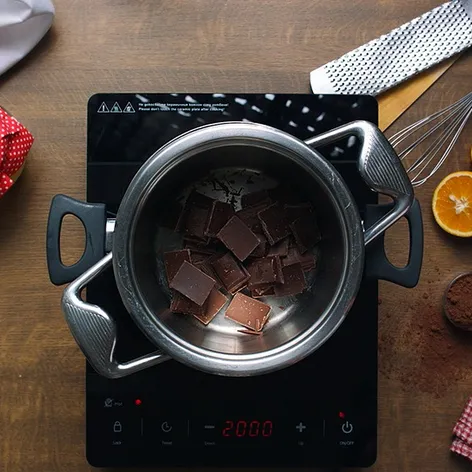 MasterChef recepty: Čokoládové bábovičky s pomerančem a marakujou podle Kristíny Nemčkové - 1