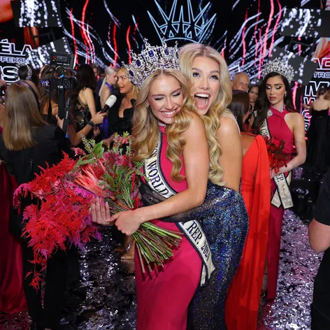 Justýna Zedníková a nová miss Adéla Štroffeková