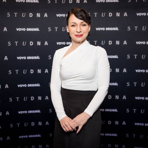 Bára Divišová na premiéře Studny v Lucerně