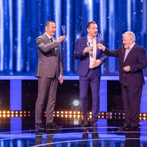 Neděle se nesla ve znamení oslav narozenin TV Nova.