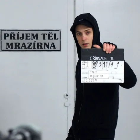 Ordinace: Natáčení identifikace těla v krematoriu - 8