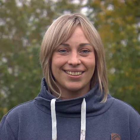 Martina (36 let) vymění pohodlí rodinného domu u Mladé Boleslavi za život v bytě na sídlišti v Mostě.