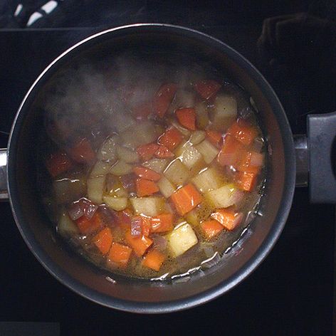 MasterChef recepty: Králík na červeném víně a zeleninové pyré podle Olivera Pape - 17