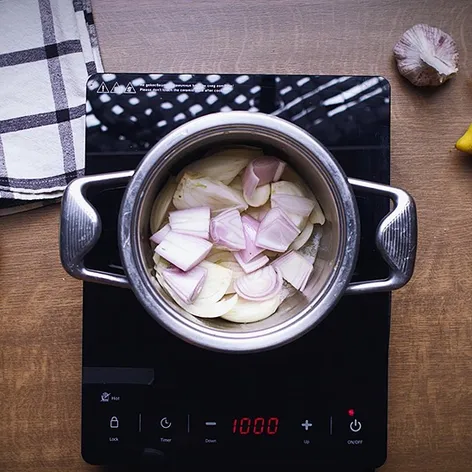 MasterChef recepty: Kalamáry plněné krevetovou fáší podle Honzy Vorla - 2