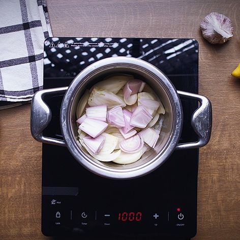 MasterChef recepty: Kalamáry plněné krevetovou fáší podle Honzy Vorla - 2