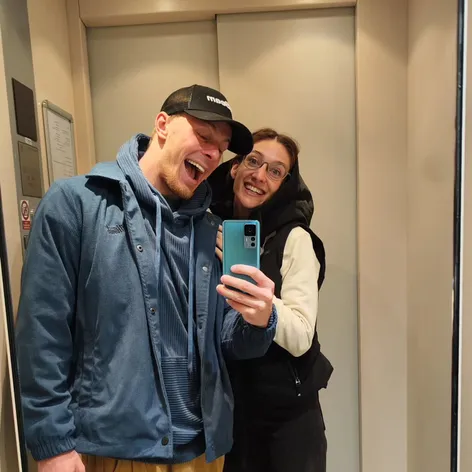 Herečka Marta Dancingerová s parnerem Vojtou Hlaváčkem (1)