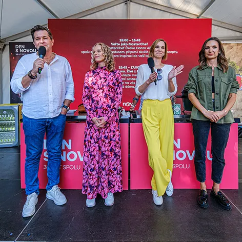 Linda Nguyenová, Martin Pouva, Kristina Kloubková, Dagmar Honsová, Anna Bábovská a Jan Zálužský na Dni s Novou v Praze