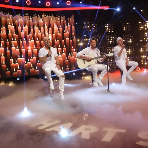 JSOU ZPĚT: V Chart Show vystoupí fenomenální skupina 90. let. Podívejte, jak se změnili! - 1