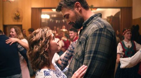 Gajdošíková a Vacula se do sebe v novém filmu Dřevorubec zamilují