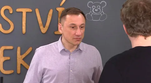 Království hraček se znovu otevírá. Pavel z Ulice je ale smutný