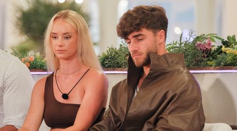 Zázraky se dějí. Tvůrci Love Islandu prozradili, proč se Lu vrátil Zázraky se dějí. Tvůrci Love Islandu prozradili, proč se Lu vrátil
