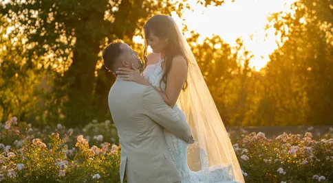 Účastnice Bachelora se vdala. Pochlubila se romantickými fotkami ze svatby