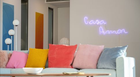 Casa Amor může rozbít hned čtyři páry! Všechny kluky přesune do luxusní vily plné nových koček Casa Amor může rozbít hned čtyři páry! Všechny kluky přesune do luxusní vily plné nových koček