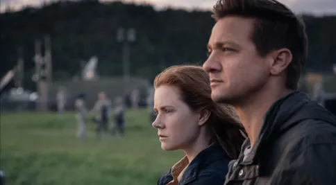 Příchozí na Nova Cinema: Návštěva z vesmíru žene svět na pokraj války