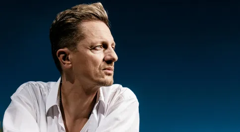 Ondřej Ruml nazpíval píseň k pokračování Bobulí. Zní v ní cimbál i unikátní kytara