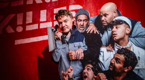 Oddíl B bodoval na festivalu Serial Killer. Odnesl si cenu