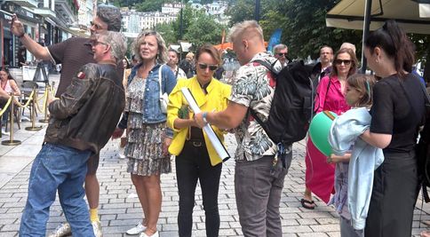 Manželé Dykovi v obležení ve Varech: Fotku chtěl i slavný režisér