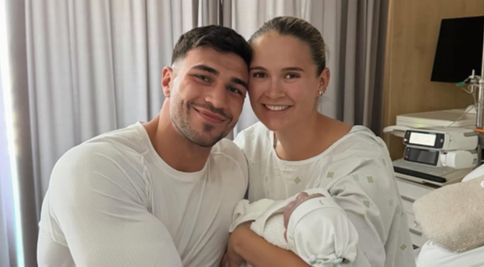 Je to tady! Oblíbený pár Love Islandu odhalil jméno druhého miminka