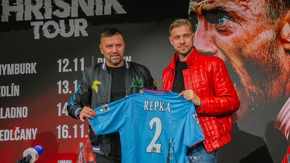 Tomáš Řepka s režisérem Petrem Větrovským