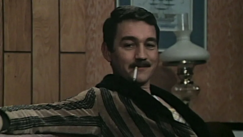 Jiří Krampol jako ředitel střediska ve filmu Pumpaři od Zlaté podkovy.