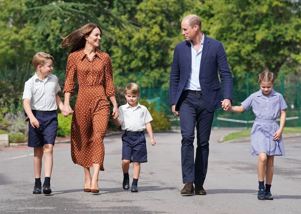 Princ William a princezna Catherine s dětmi