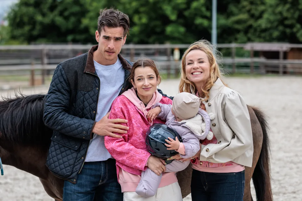Ricky, Bibi, Mária a miminko Jindřiška ze seriálu Ordinace v růžové zahradě 2
