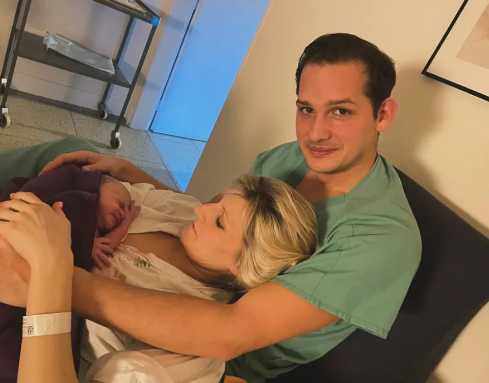 Martin Čermák s partnerkou a dcerou