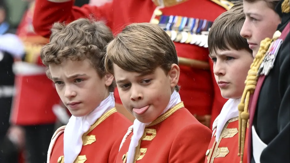 Princ George během korunovace