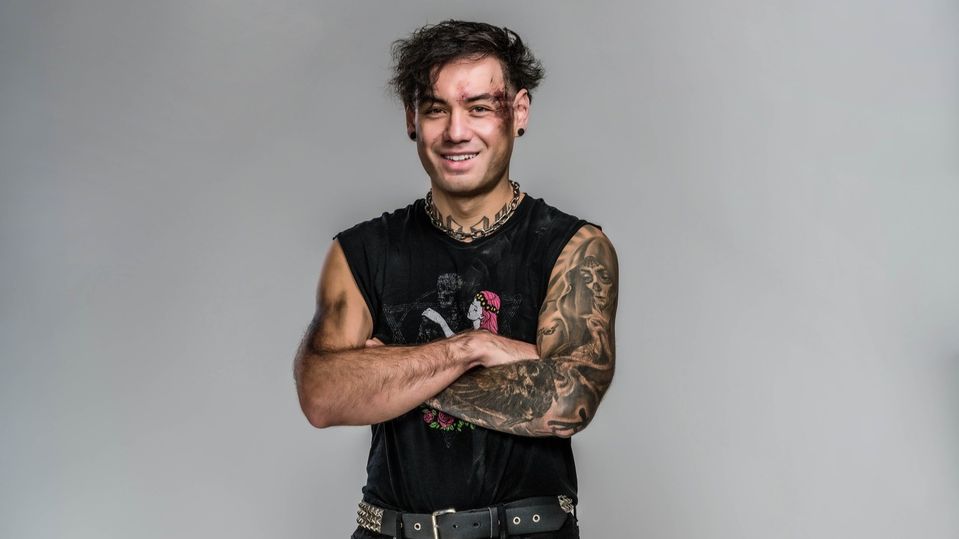 Survivor - René Dang