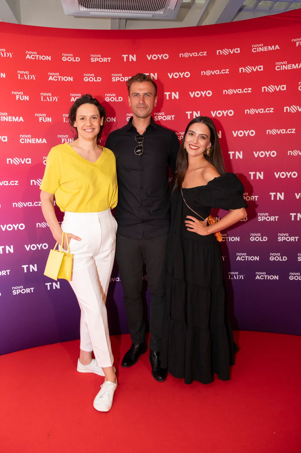 Natálie Holíková, Ondřej Studénka a Hana Baroňová na tiskové konferenci TV Nova