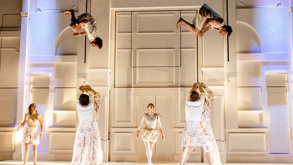 Cirque Le Roux – Entre Chiens et Louves
