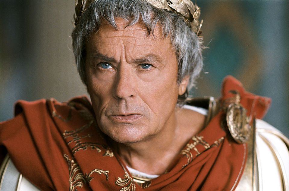 Alain Delon jako Julius Caesar, 2008